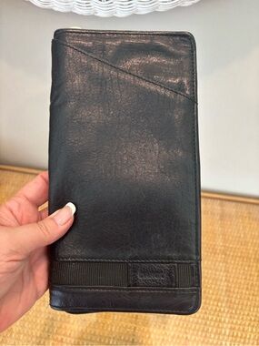 Cargo leather travel organizer with RFID protection in great condition!
